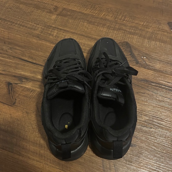 work shoes - Picture 2 of 3